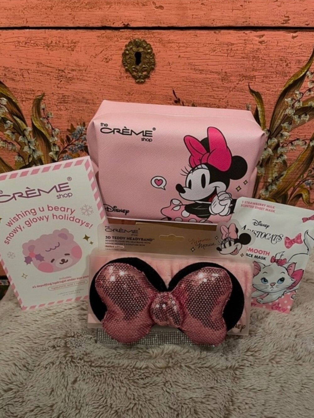 The Crème Shop Pink Mickey Cosmetic Pouch & Sequin Bow Headband Set - Picture 2 of 7